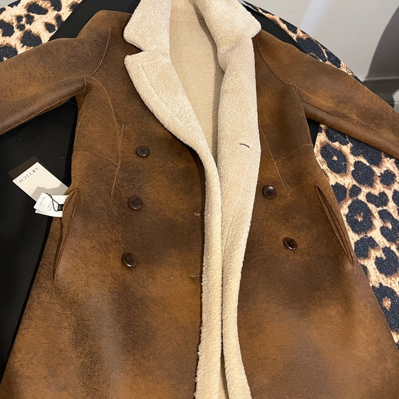 ARTICO Faux Shearling Coat. Made in Italy. Price Is Firm. - Picture 16 of 16